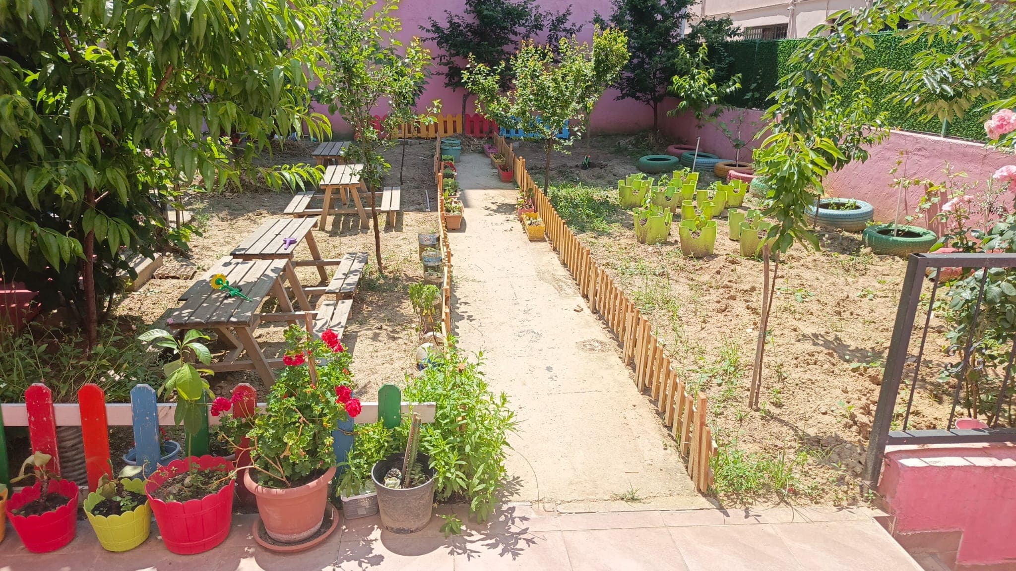Doğayla iç içe okul bahçemiz